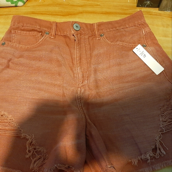American Eagle Outfitters Pants - Am.Eagle light rust Jean shorts ❤😎💚 NEW, Cyber Mon!